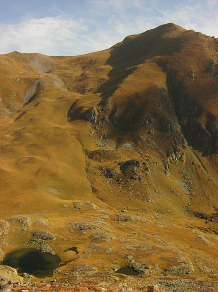 Трпезница (2.585 мнв) – Чилипински Врв – Мала Враца (2.536 мнв) 14